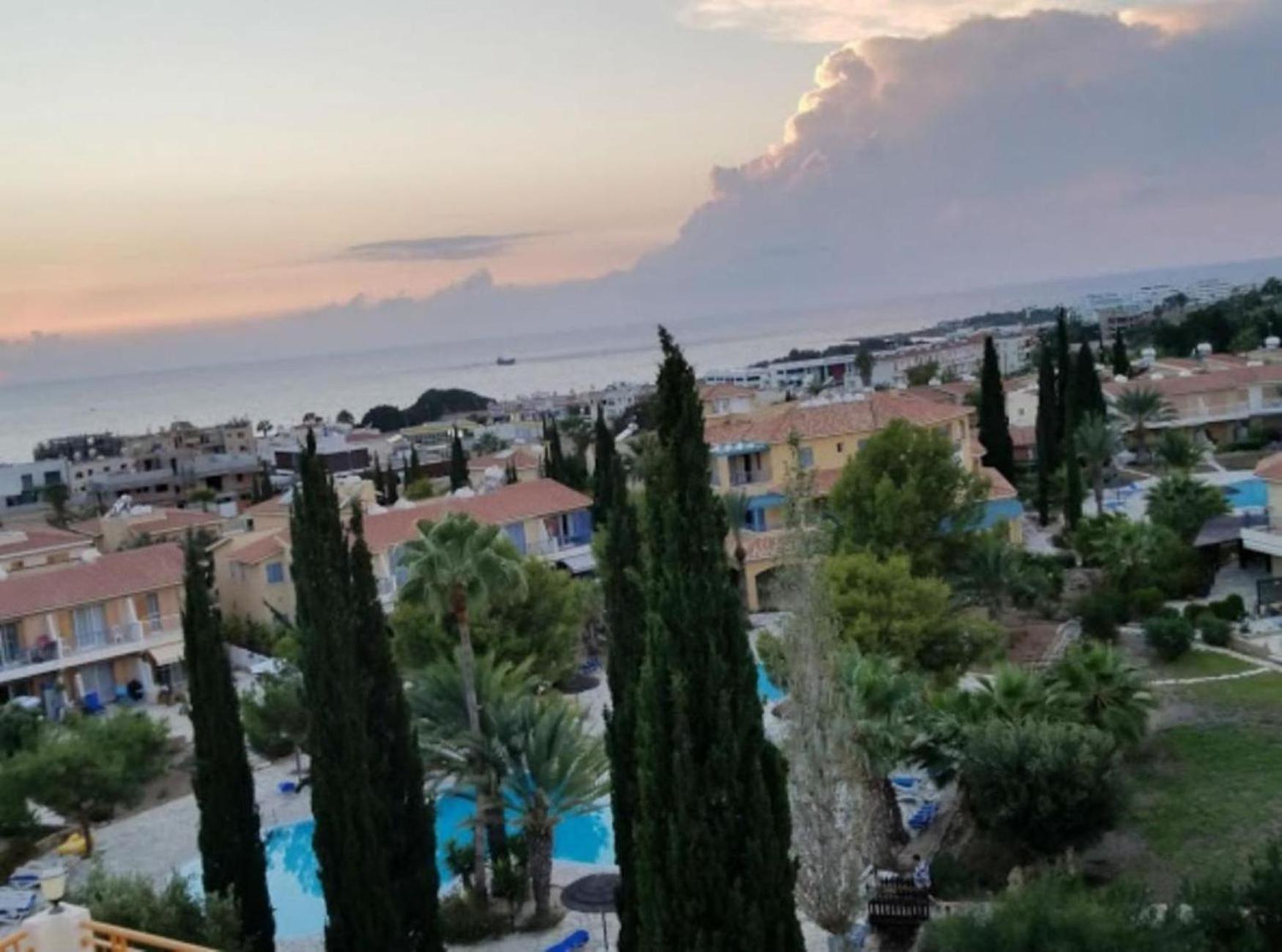 Apartament H&O Regina Garden Ap New In Paphos! Zewnętrze zdjęcie